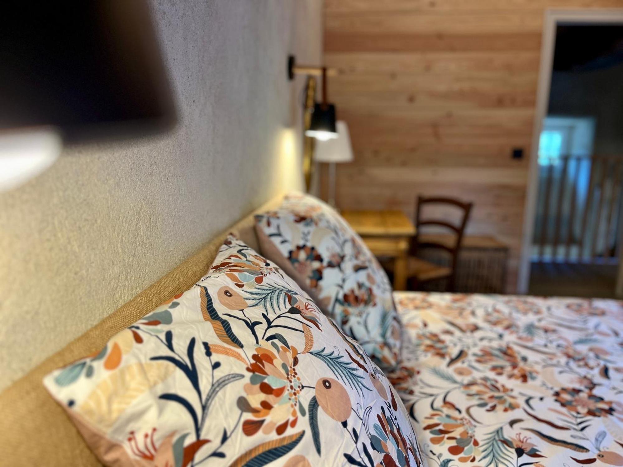 Parenthese En Foret - Lodge Baliveau Le Bez  ภายนอก รูปภาพ